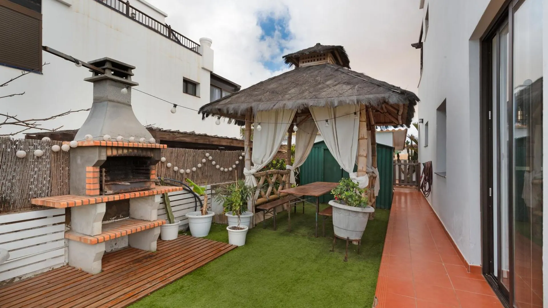 La Casa Del Volcano Corralejo Pool Villa